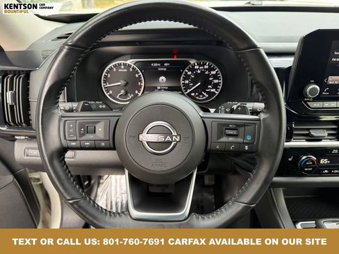 Used 2025 Nissan Pathfinder SV image 18