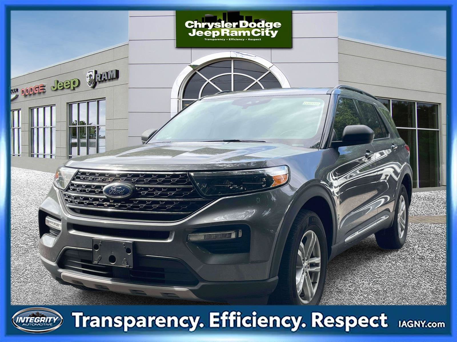 Used 2022 Ford Explorer XLT w/ Equipment Group 202A AWD/4WD image 1