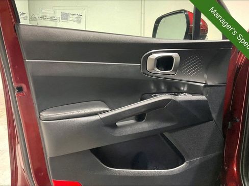 Used 2025 Kia Sorento EX w/ Panoramic Sunroof Package FWD image 22