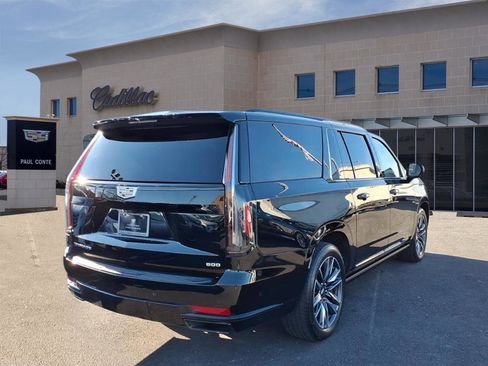 Certified 2023 Cadillac Escalade ESV Sport w/ Touring Package image 5