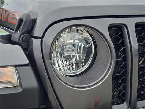 Certified 2021 Jeep Gladiator Mojave image 7