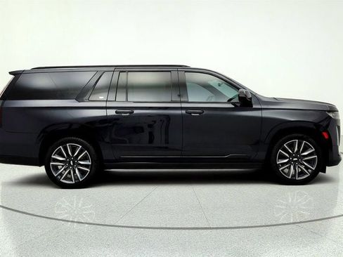 Used 2023 Cadillac Escalade ESV Sport w/ Touring Package AWD/4WD image 4