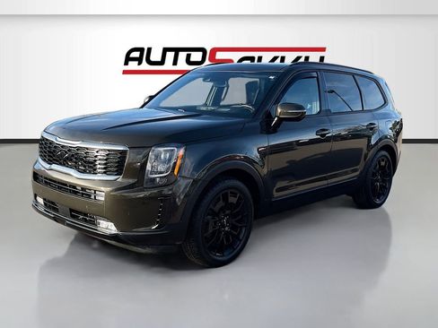 Used 2022 Kia Telluride SX w/ SX Prestige Package image 3