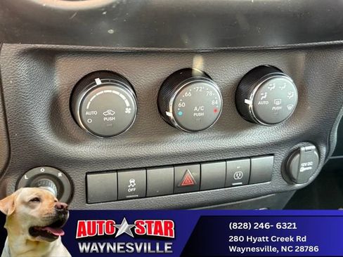 Used 2016 Jeep Wrangler Unlimited Rubicon w/ Dual Top Group AWD/4WD image 13