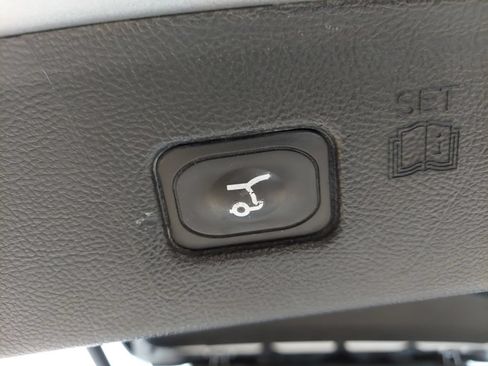 Used 2022 Ford Edge Titanium AWD/4WD image 42