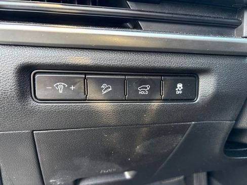 Used 2025 Kia Telluride S FWD image 13