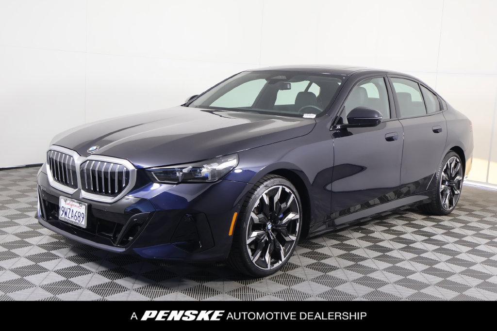 Used 2026 BMW 530i w/ M Sport Package RWD image 1