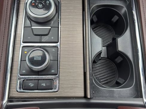 Used 2024 Ford Expedition Max Limited image 25