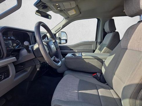 Used 2025 Ford F250 XLT image 10