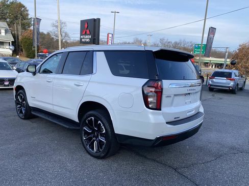 Used 2022 Chevrolet Tahoe LT w/ LT Signature Package image 3