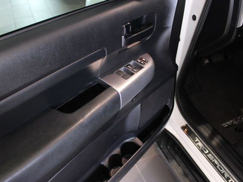 Used 2022 Toyota Sequoia TRD Sport AWD/4WD image 33