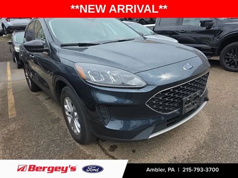 Used 2022 Ford Escape SE w/ Convenience Package AWD/4WD image 1