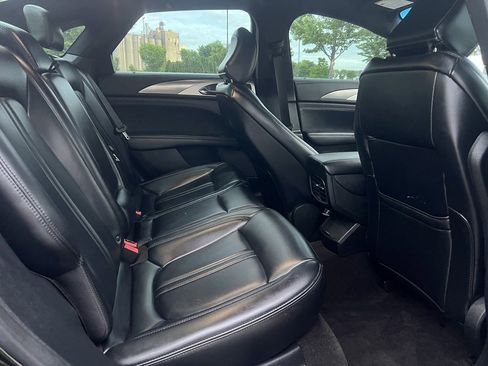 Used 2020 Lincoln MKZ FWD image 13