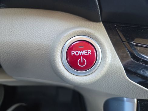 Used 2017 Honda Accord Touring image 26