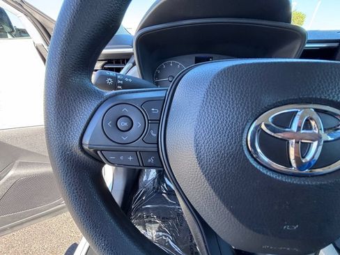 Used 2024 Toyota Corolla Cross L FWD image 22