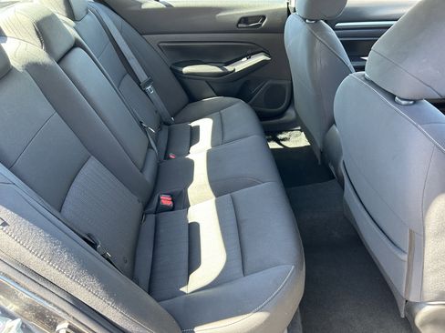 Used 2023 Nissan Altima 2.5 SV image 12