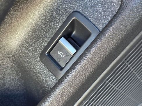 Used 2018 Audi A4 2.0T Ultra Premium Plus w/ Premium Plus Package image 23