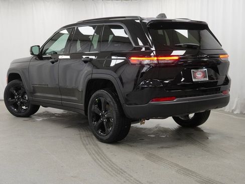 New 2026 Jeep Grand Cherokee Limited w/ Limited Altitude Package image 14