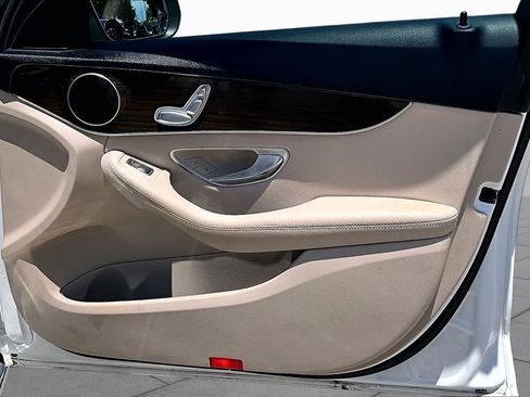 Used 2019 Mercedes-Benz C 300 Sedan image 27