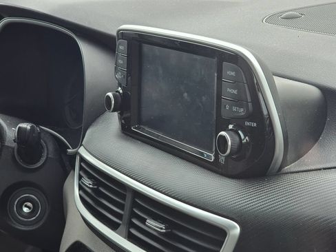 Used 2020 Hyundai Tucson SE w/ Cargo Package FWD image 15
