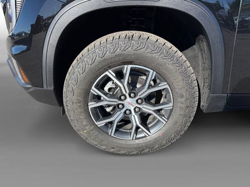New 2026 GMC Acadia AT4 image 9