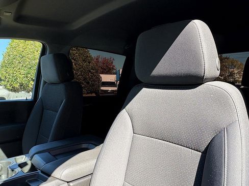 Used 2020 Chevrolet Silverado 2500 Custom w/ Custom Convenience Package image 18