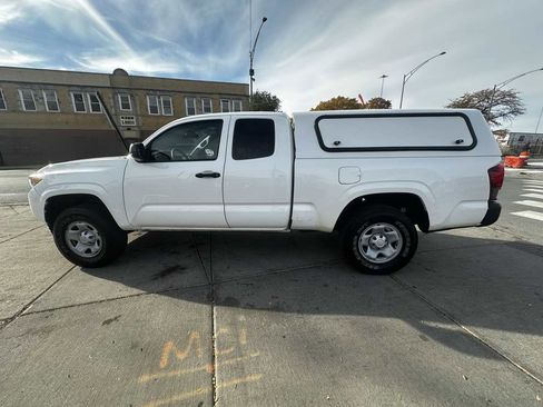 Used 2023 Toyota Tacoma SR image 7