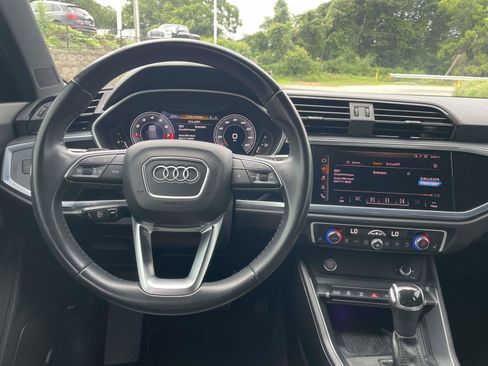 Used 2020 Audi Q3 2.0T Prestige w/ Prestige Package AWD/4WD image 15
