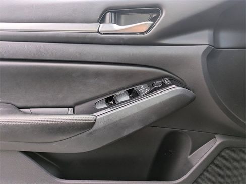 Used 2023 Nissan Altima 2.5 SV image 21