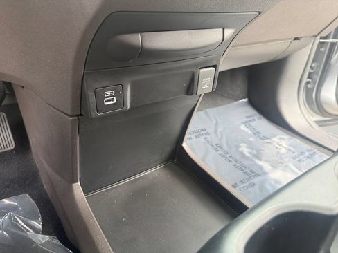Used 2023 Honda Odyssey EX-L image 19