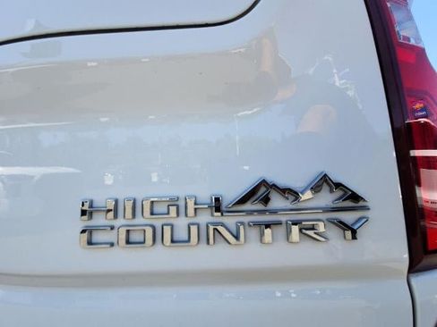 Used 2022 Chevrolet Silverado 2500 High Country w/ Z71 Off-Road Package AWD/4WD image 32
