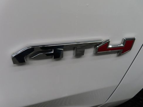 Used 2024 GMC Yukon AT4 image 49