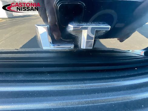 Used 2024 Chevrolet Suburban LT image 44