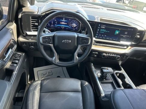 Used 2025 Chevrolet Silverado 1500 LT Trail Boss w/ Convenience Package II image 27