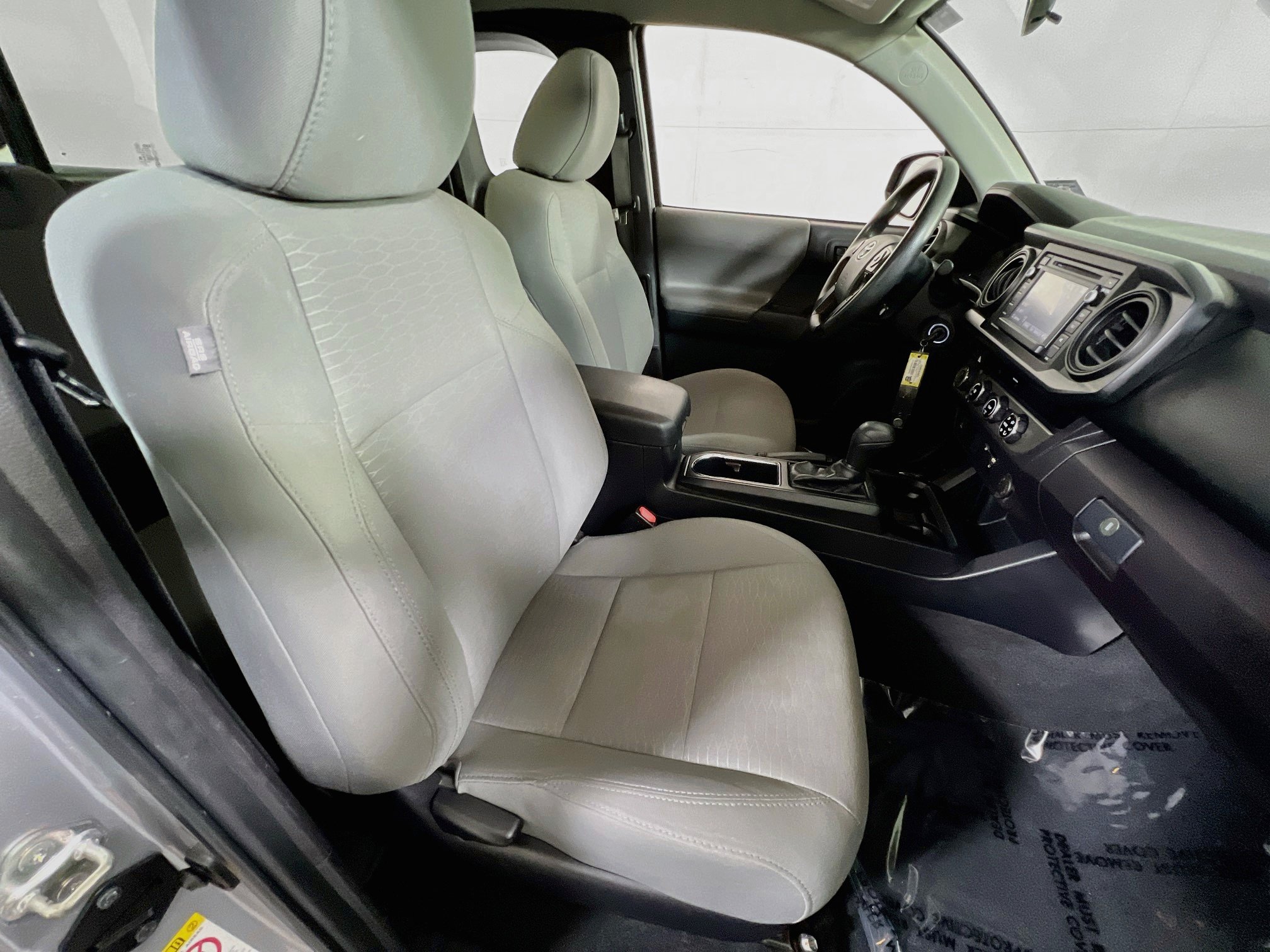 Used 2018 Toyota Tacoma SR w/ SR Convenience Package AWD/4WD image 25