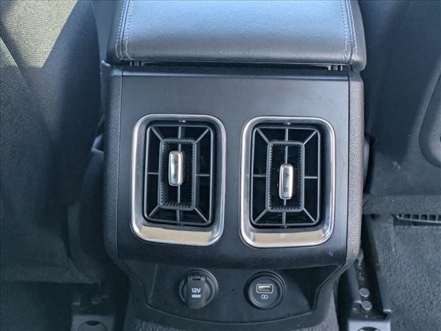 Used 2023 Kia Sorento LX AWD/4WD image 16