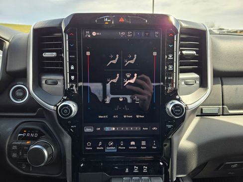 New 2026 RAM 1500 4x4 Crew Cab image 20