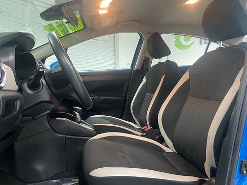 Used 2021 Nissan Versa SV image 11