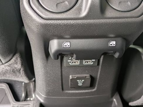 Used 2023 Jeep Wrangler Unlimited Rubicon 4xe AWD/4WD image 13