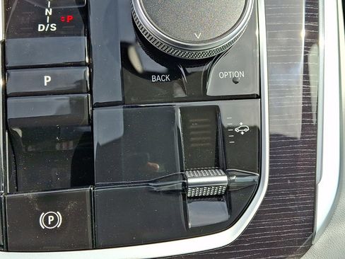 New 2026 BMW X5 xDrive50e image 17