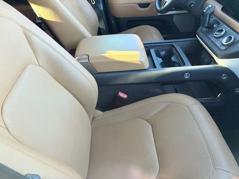 Used 2024 Land Rover Defender 130 S image 5