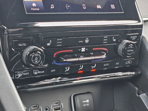 New 2025 Jeep Grand Cherokee Laredo X image 23