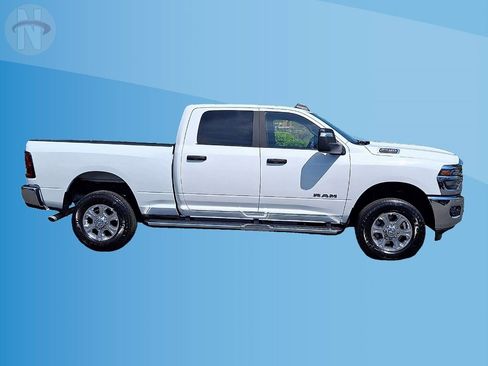 Used 2025 RAM 2500 Big Horn AWD/4WD image 9