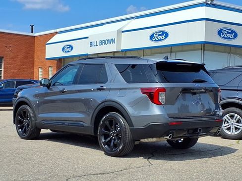 Certified 2024 Ford Explorer ST-Line w/ Class IV Trailer Tow Package AWD/4WD image 2