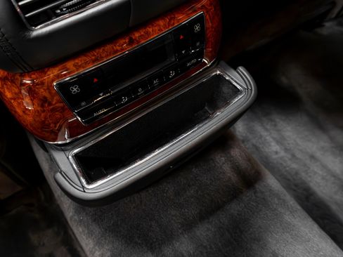 Used 2004 Maybach 57 image 35