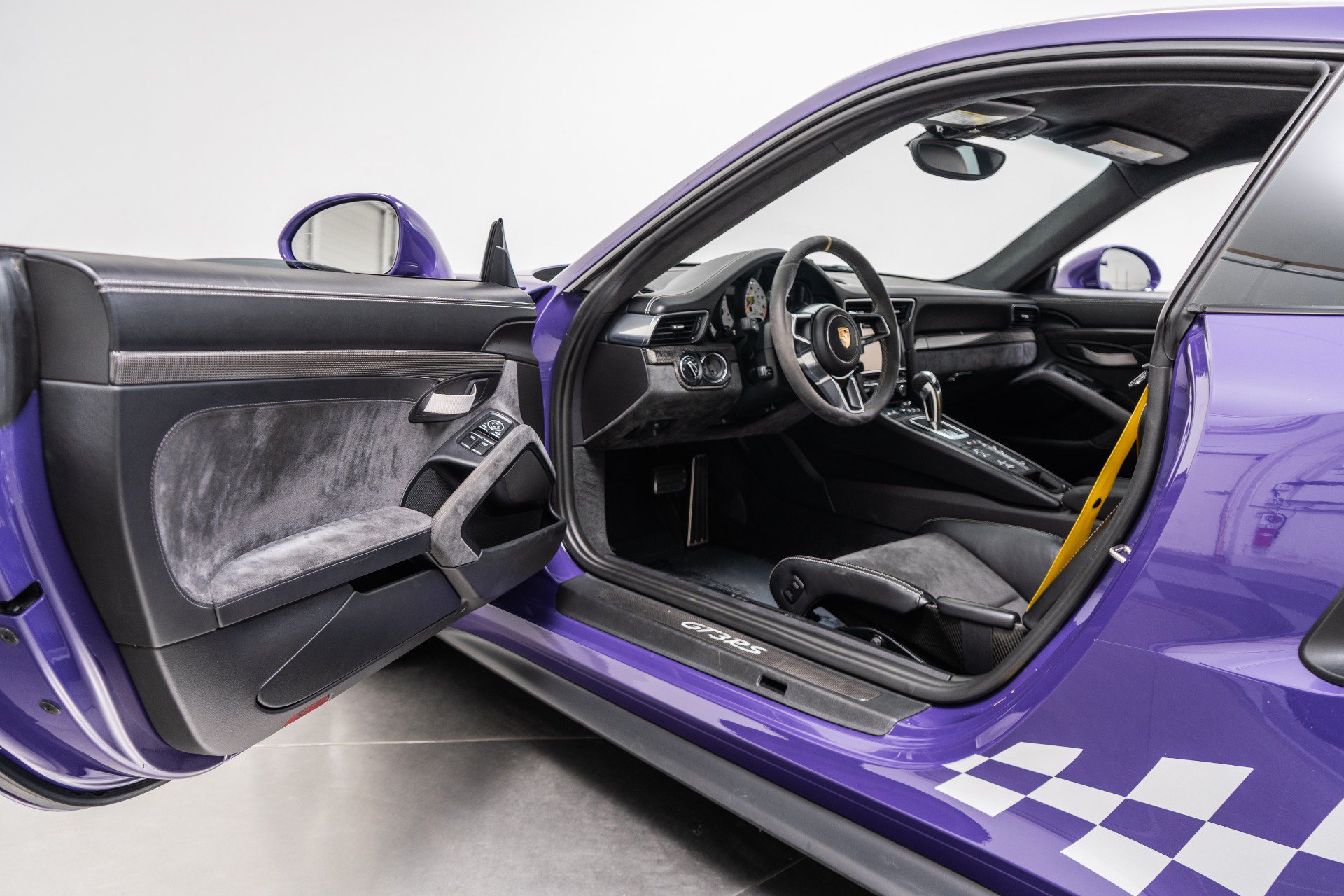 Used 2016 Porsche 911 GT3 RS RWD image 23