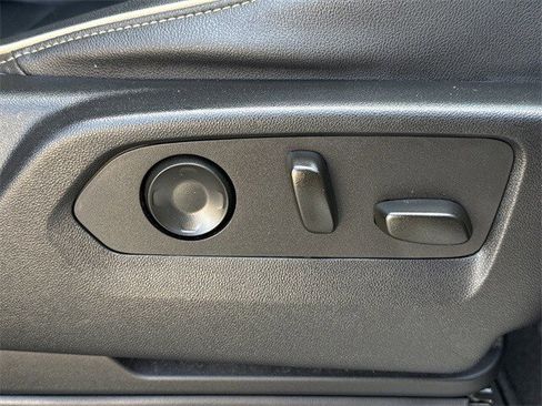 Used 2021 GMC Yukon XL SLT image 31