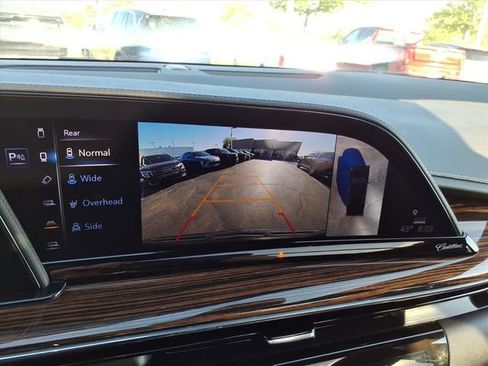 Used 2024 Cadillac Escalade Premium Luxury w/ Performance Package AWD/4WD image 32