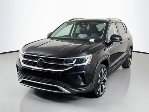 Certified 2023 Volkswagen Taos SEL AWD/4WD image 3