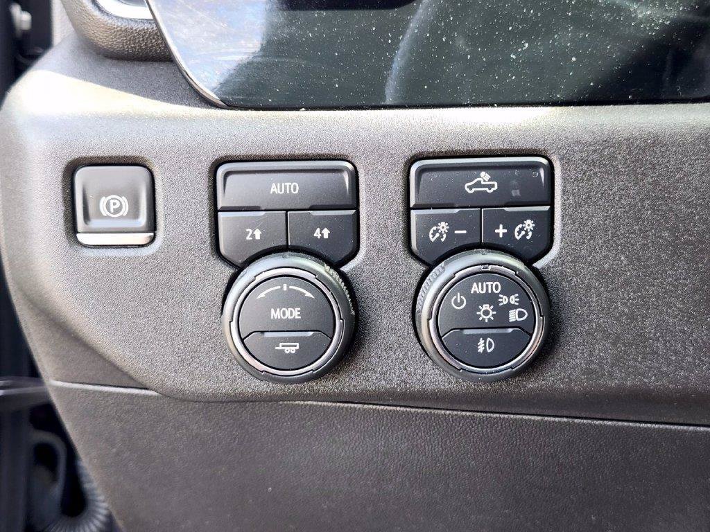 Used 2023 Chevrolet Silverado 1500 RST AWD/4WD image 21